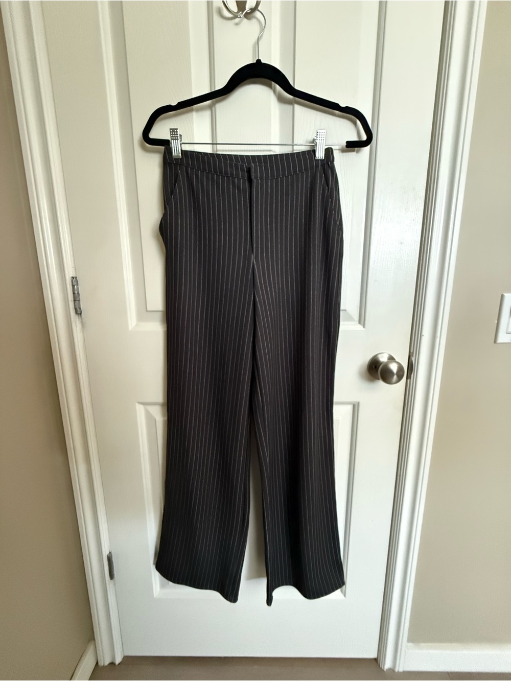 Pinstripe Wide-Leg Dress Pants - Black